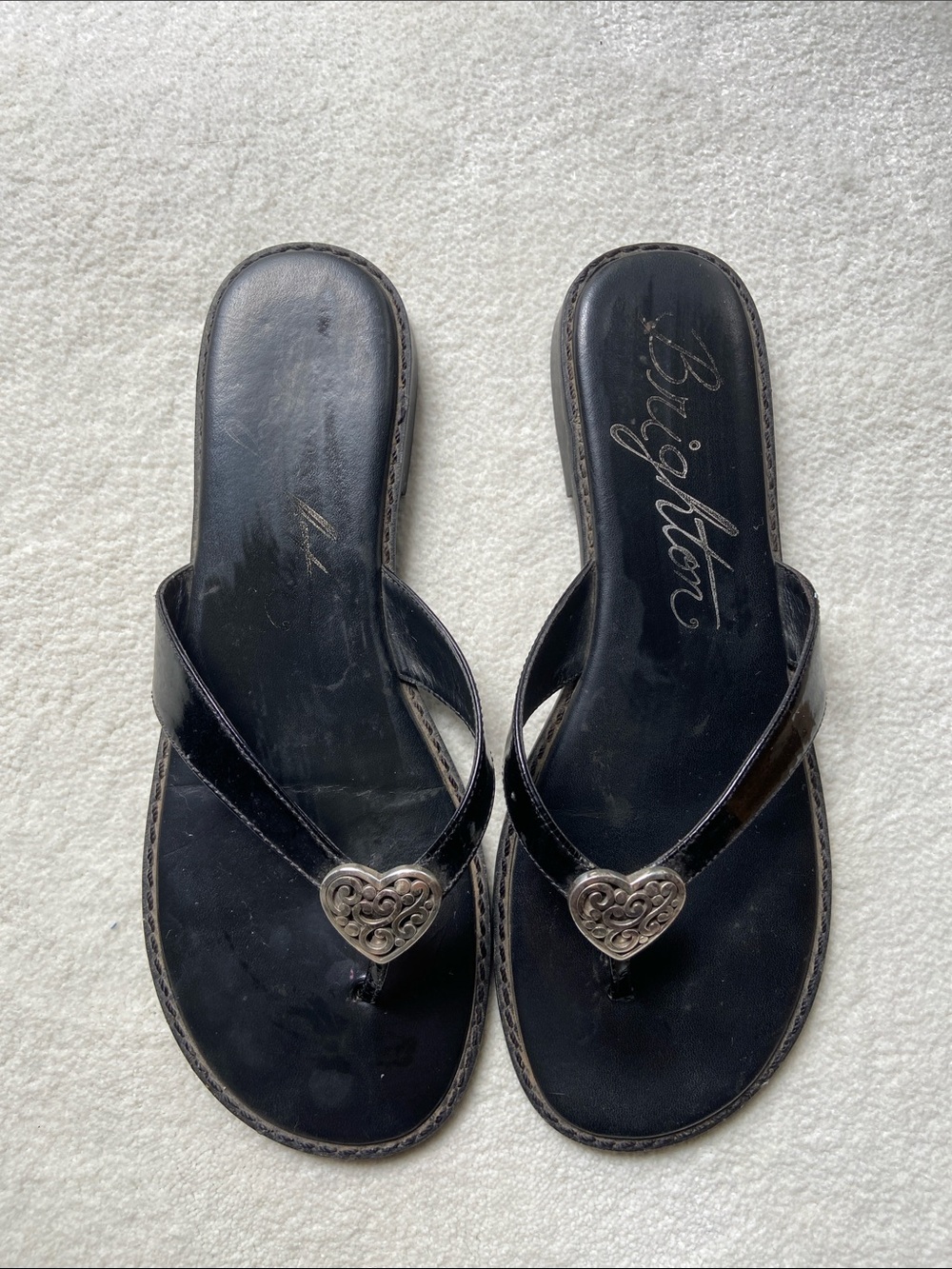Brighton ORLA Sandal Flip Flop Leather Black Heart-Embellished Thong, 7.5